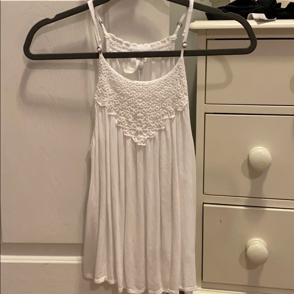Aeropostale white flowy tank top